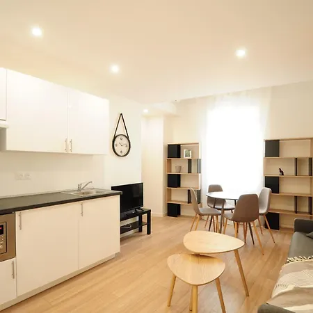 Daire Delattre Cannes