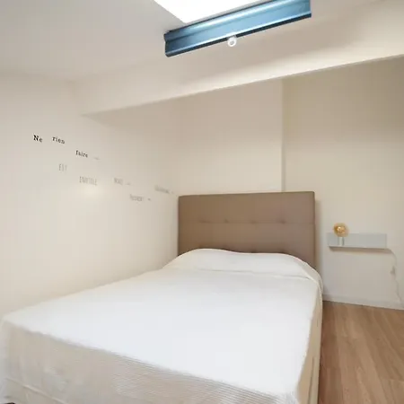 Delattre Apartment *