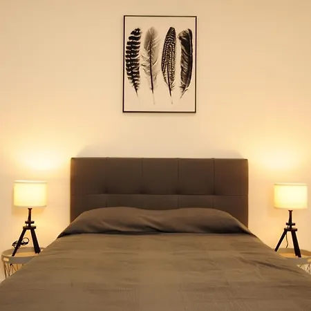 Delattre Apartment *
