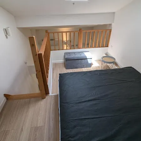 Delattre Apartment *